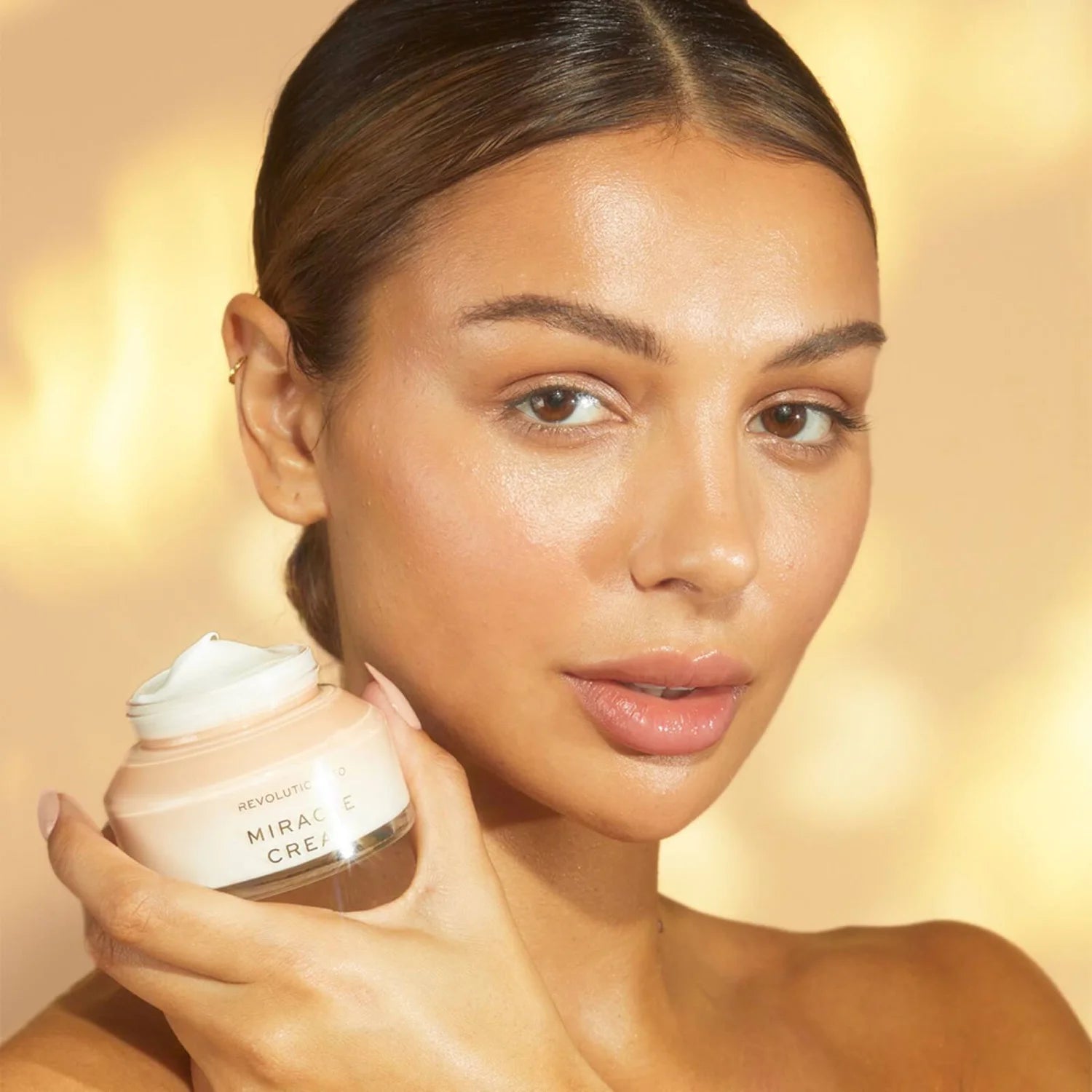 Revolution Pro, Miracle Cream, Hydrating & Beautifying Face Cream, Reduces Dull Complexions, Lightweight Formula, Contains Hyaluronic Acid & Niacinamide, 50 ml, the Revolution Beauty London Store, Buy premium and luxury beauty products online in UK at luxsupp