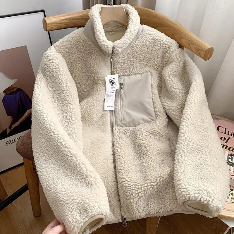 2026 Winter Chic Girl Lamb Fleece Women's Short Jacket Zipper Long Sleeved Pocket Warm Coat Fashion High Street Female Outerwear