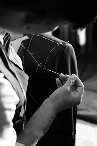 New Arrival Display Stage Rhinestone Shiny Black Mens Suits Custom Made Notched Lapel Tuxedos Wedding Men Suit 3 Pieces