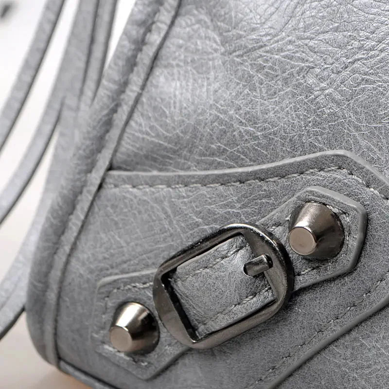 Fashionable Women's 2025 New Elegant Handbag Suitable for Commuting to Work