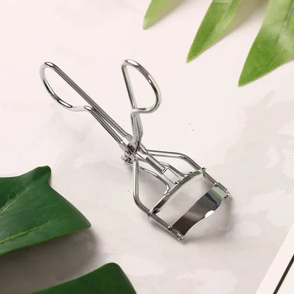 Manual Eyelash Curler for Everyday Makeup