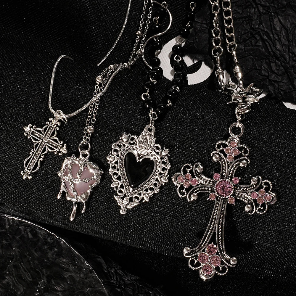 Y2K Sweet Cool Girl Personalized Creative Cross Love Pendant Necklace, Suitable for Daily Wearing