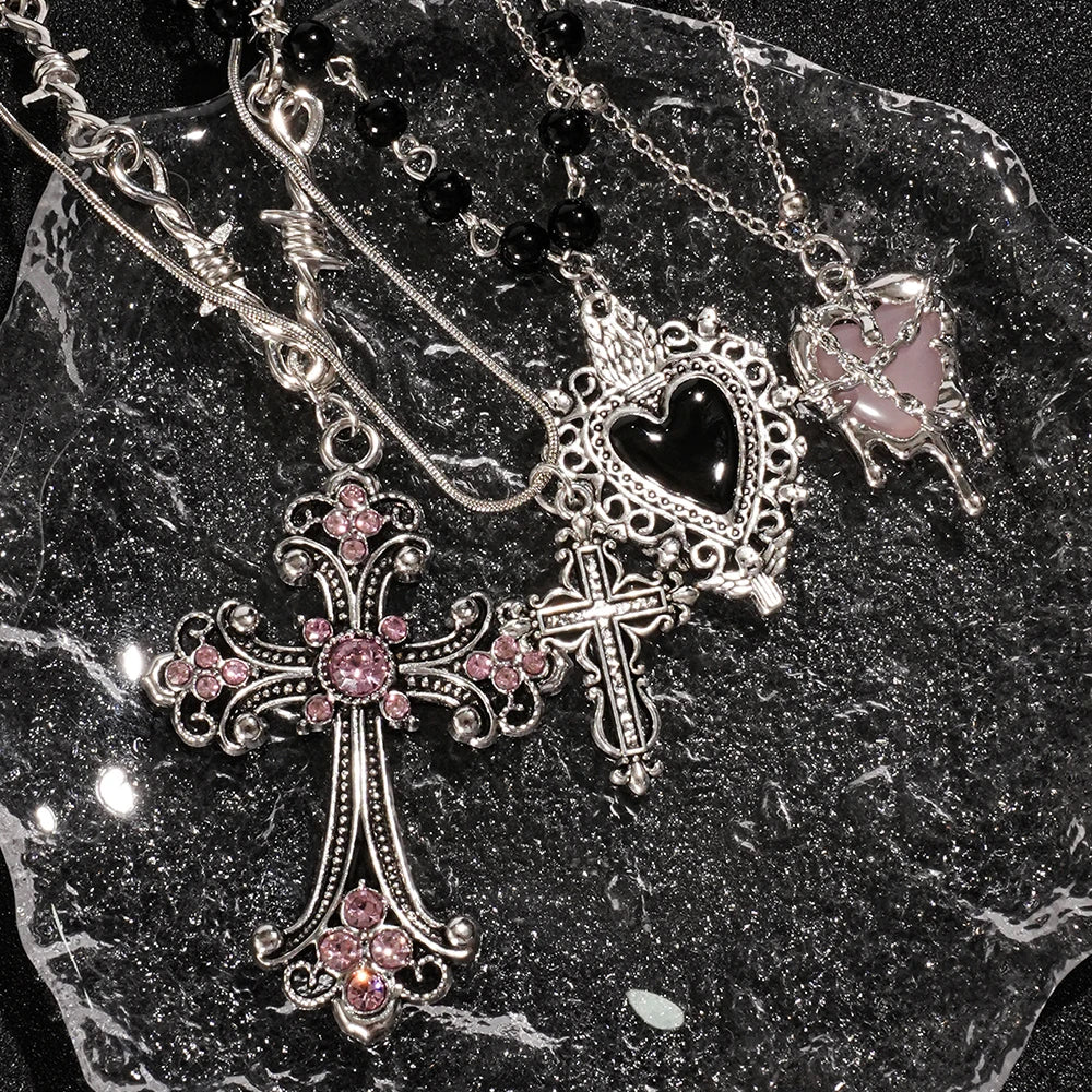 Y2K Sweet Cool Girl Personalized Creative Cross Love Pendant Necklace, Suitable for Daily Wearing