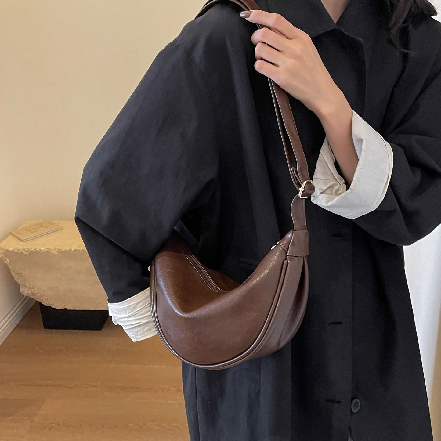 Retro Hobos Bag For Women Half Moon Shoulder Bag Large Capacity PU Leather Zipper Crossbody Bags Solid Color Handbags 2024