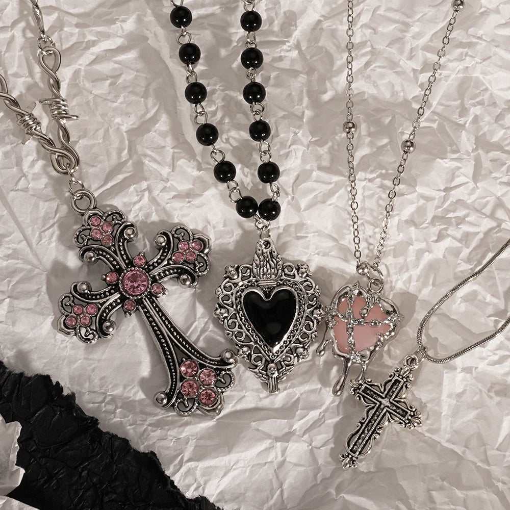 Y2K Sweet Cool Girl Personalized Creative Cross Love Pendant Necklace, Suitable for Daily Wearing