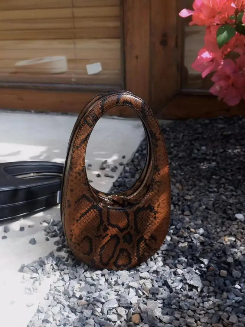 FIRMRANCH INS Retro Special Three-Dimensional Circular Design High-Quality Cowhide Leather Snake Pattern Woman Women's Habdbag