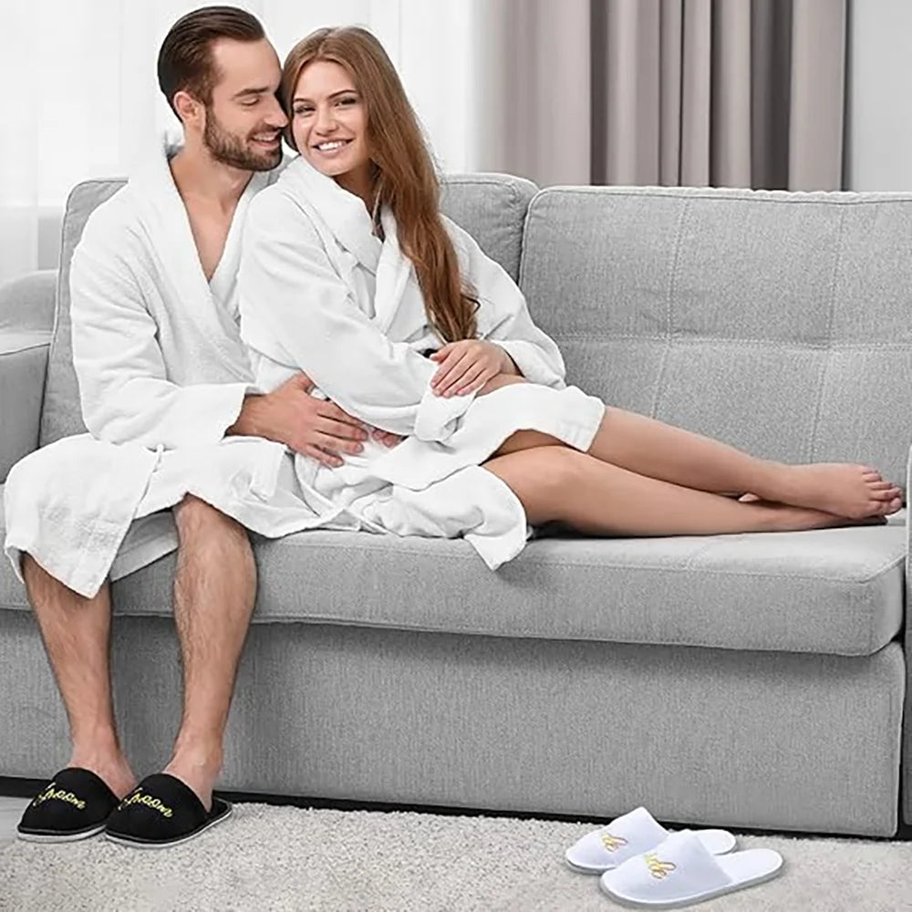 2 Pairs Groom Bride Disposable Slippers for Hotel Wedding Supplies Bridal Shower Gifts Honeymoon Accessories Bachelorette Party