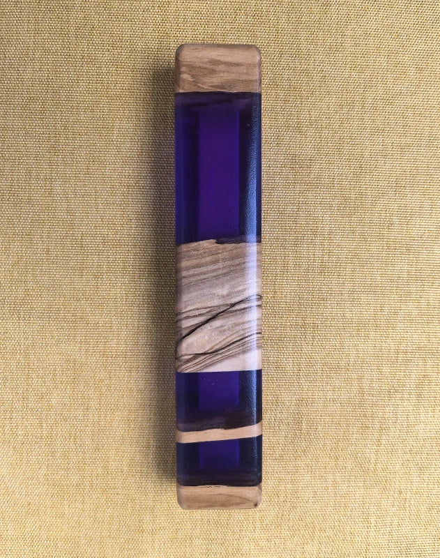 Wood Resin Mezuzah Case with Hebrew Shin Symbol Handcrafted Mezuzah Case for Door Decoration Mezuza Jewish Religious Celebration