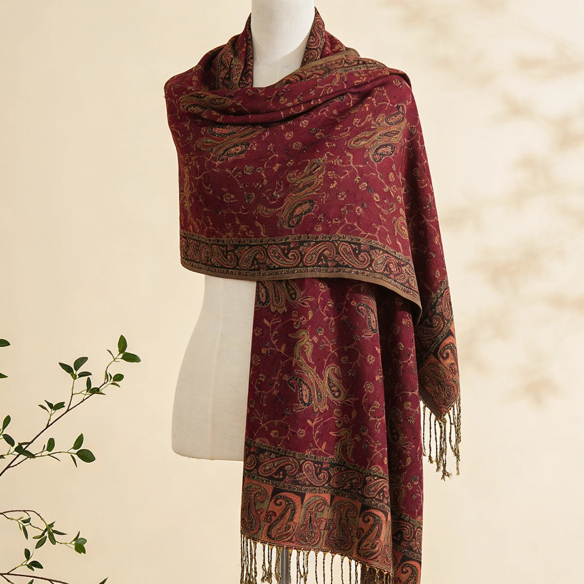 A ladies' paisley cashew jacquard Bohemian style long tassel windproof shawl scarf suitable for daily travel, photography, and w