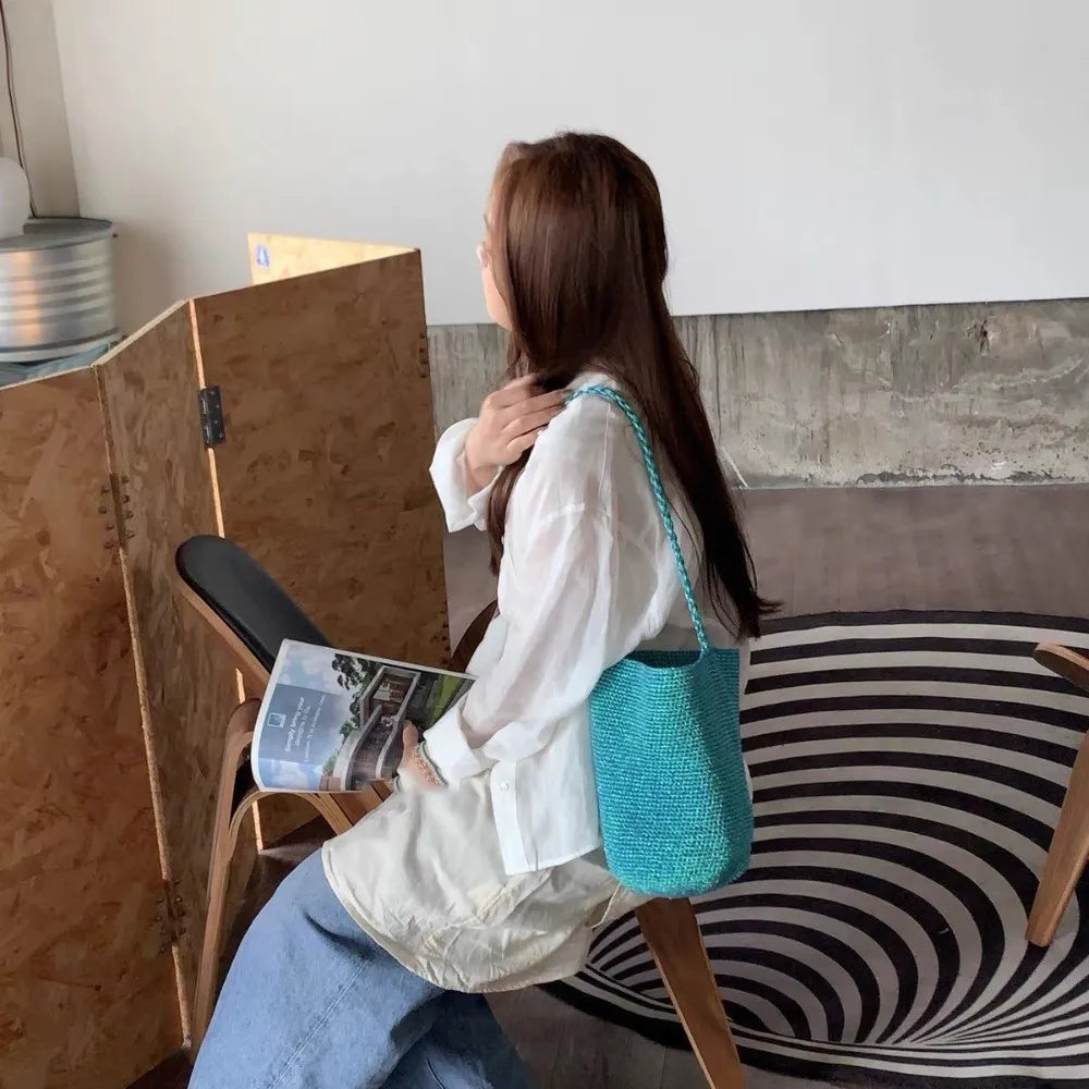 New Large Capacity Handwoven Bucket Bag Solid Color Boho Metal Line Bucket Bag Straw Design Handmade Crossbody Bag Gifts