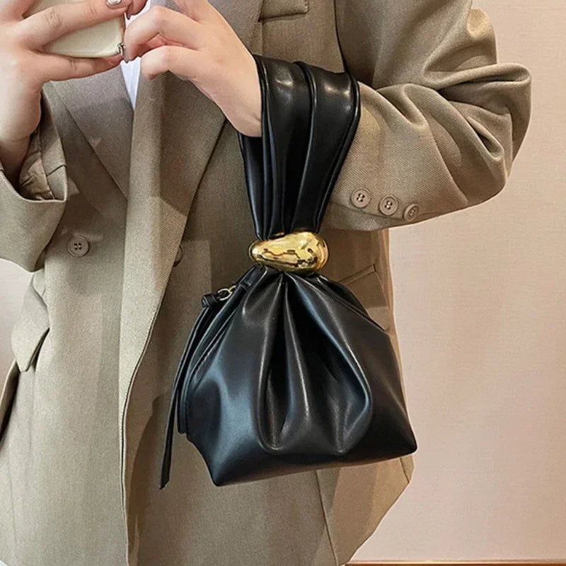 Personalized Soft Leather Clutch Bag Luxury Designer Women Pleated Mini Bucket Pouch Temperament Side Zipper Party Evening Bags